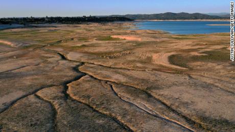 picture Folsom Lake Water Level 2021