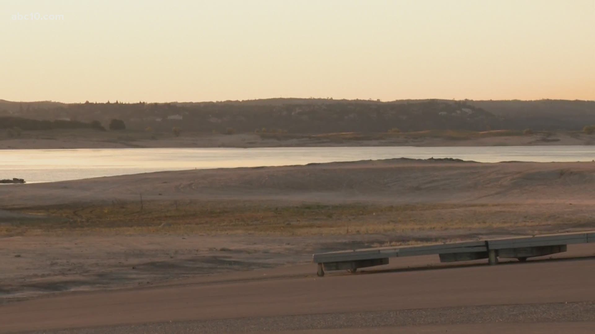 pic Folsom Lake Water Level April 2021